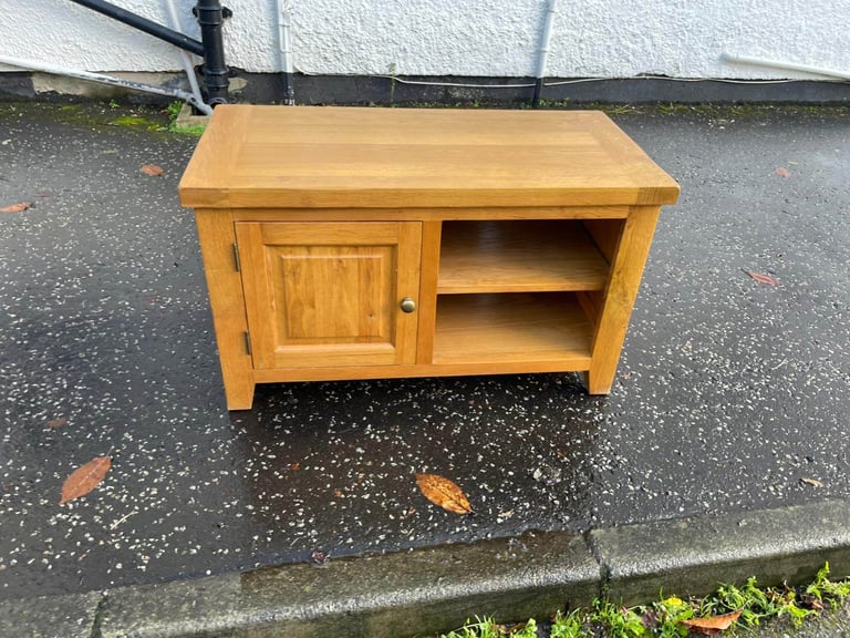 Solid oak wood tv cabinet only £79