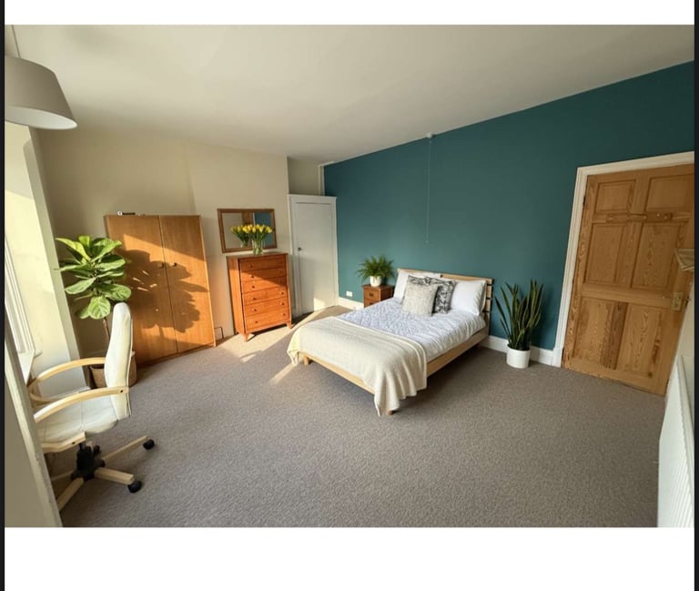 🏡 Large Master Bedroom – All Bills Included 🏡