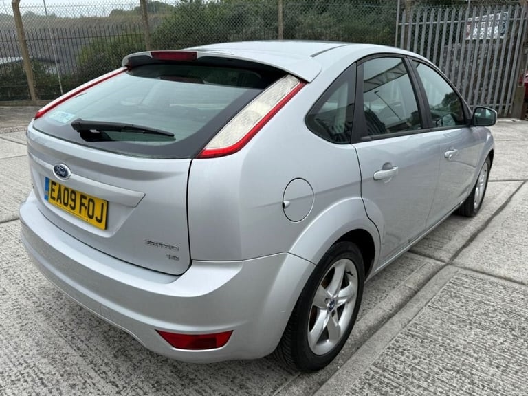 2009 09 FORD FOCUS 1.6 ZETEC HATCHBACK 5DR PETROL MANUAL (161 G/KM, 99 BHP)