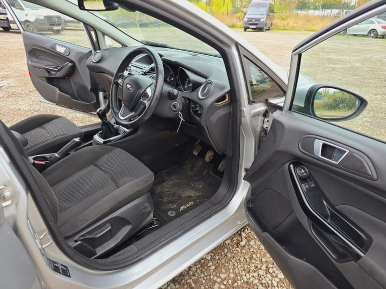 2013 Ford Fiesta 1.0T EcoBoost Titanium Euro 5 (s/s) 5dr Hatchback Petrol Manual