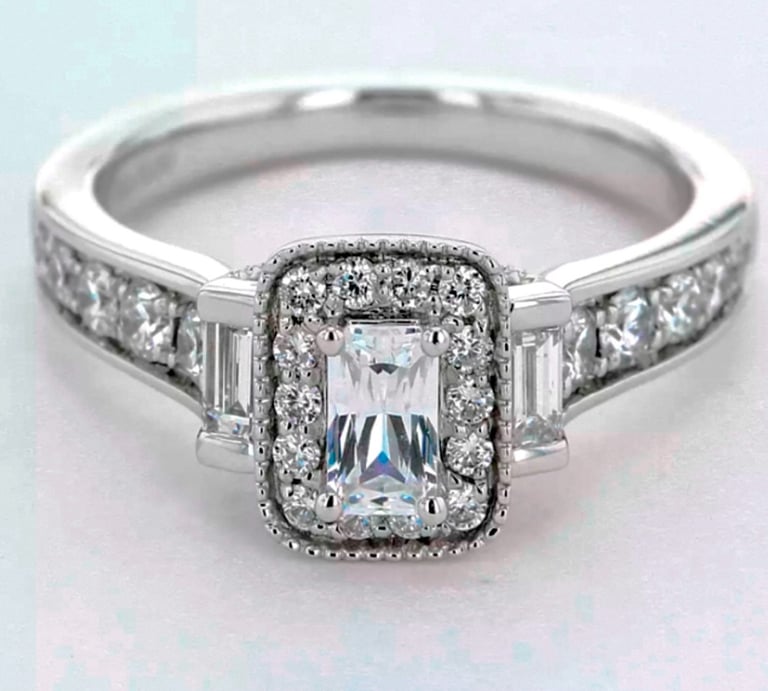 Stunning Vera Wang LOVE Collection – Platinum 0.95ct Diamond Engagement Ring Cost £5,750