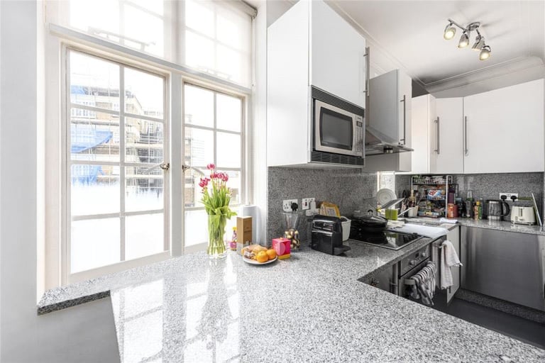 One Bedroom flat in Marylebone High Street Available now!!