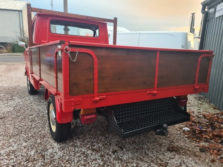 Mk1 TRANSIT 1968 DROPSIDE FULLY RESTORED  1.6V4 INSIDE AND OUT