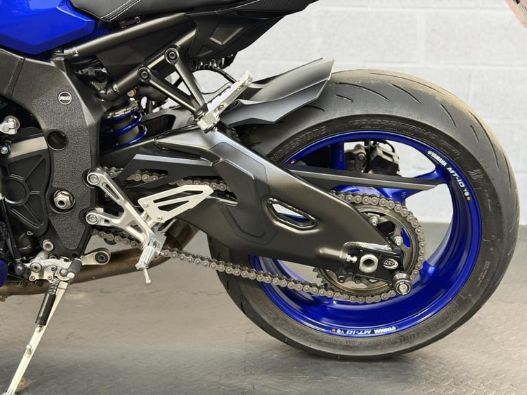2018 Yamaha MT-10 1000 Hyper-naked Petrol Manual Euro 4 (160 ps)