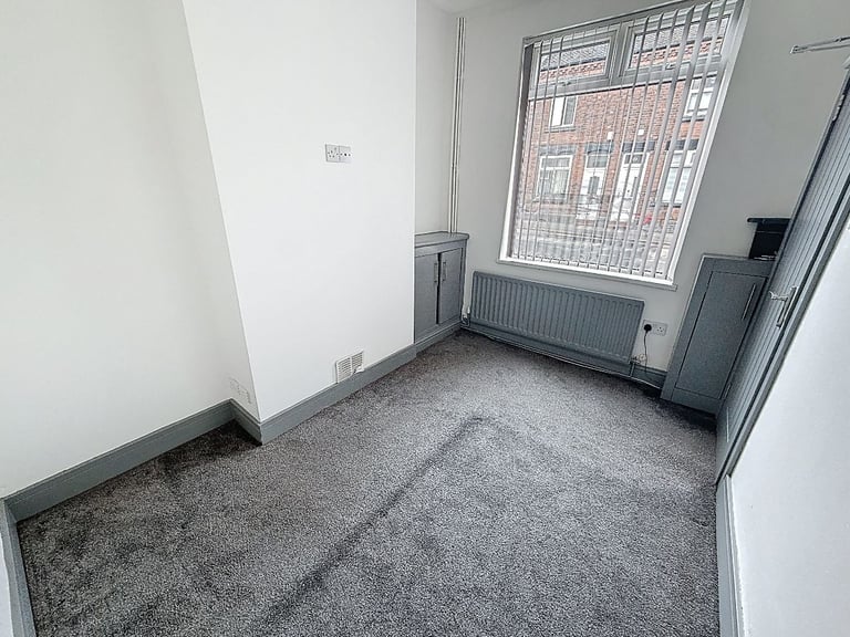 2 bedroom house in Shelton New Road, Stoke-on-Trent