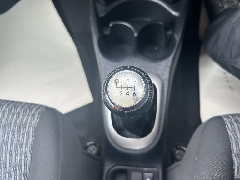 2013 Toyota Yaris 1.33 Dual VVT-i TR Hatchback 5dr Petrol Manual Euro 5 (101 ps) Hatchback Petrol...