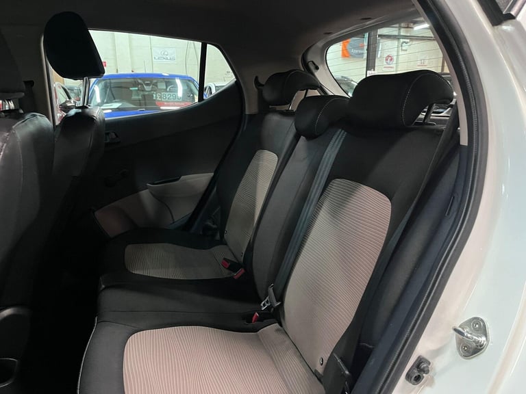  Hyundai i10 1.0 S Euro 5 5dr Petrol Manual