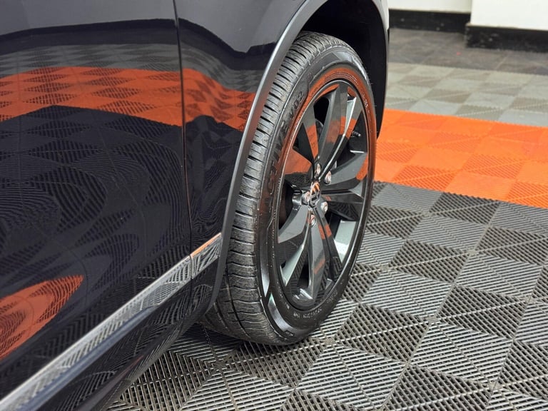 2015 Volkswagen Touareg 3.0 TDI V6 BlueMotion Tech R-Line Tiptronic 4WD Euro 6 (s/s) 5dr ESTATE D...