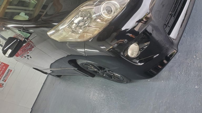 Toyota Alphard 2.4 black petrol auto 8 seats fresh japanese import in stock