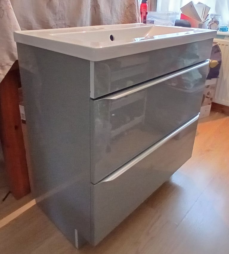 Bathroom vanity unit