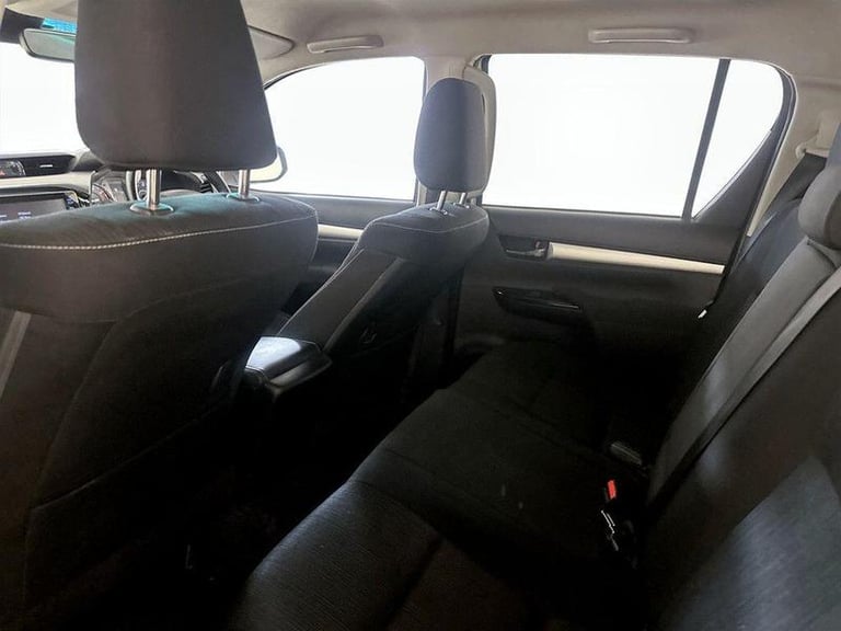 2021 Toyota Hilux Icon D/Cab Pick Up 2.4 D-4D PICK UP DIESEL Manual