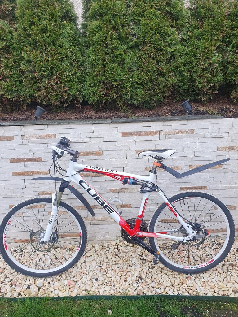 Cube bike