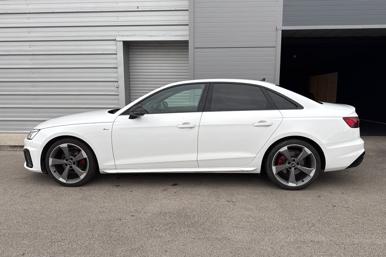 2021 Audi A4 2.0 TDI 35 Black Edition S Tronic Euro 6 (s/s) 4dr Saloon DIESEL Automatic