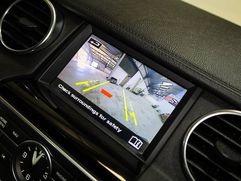 2015 Land Rover Discovery 4 SD V6 HSE SUV Diesel Automatic