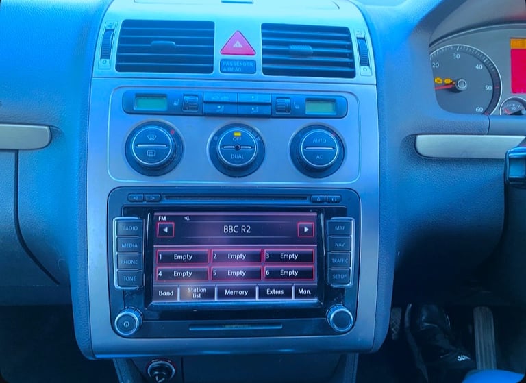 TOURAN automatic 7SEATER FAMILY car 