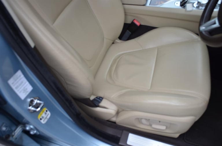 2012 Jaguar XF 2.2d Premium Luxury 4dr Auto SALOON DIESEL Automatic