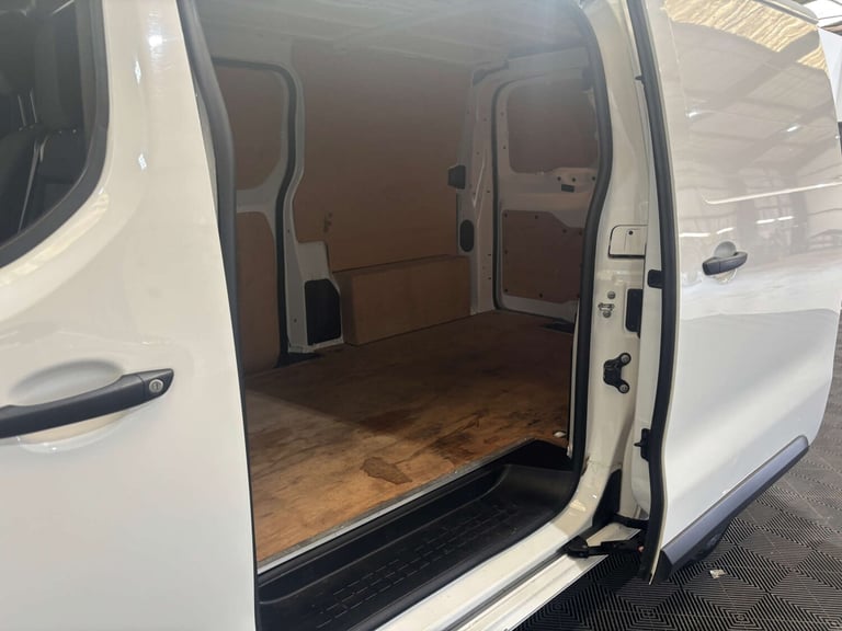 2022 Peugeot Expert Professional Premium L1 Blue 2.0 HDi Panel Van Diesel Manual