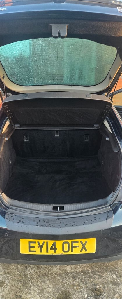 Vauxhall, INSIGNIA, Hatchback, 2014, Manual, 1956 (cc), 5 doors