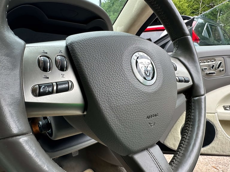 2010 Jaguar XK 5.0 V8 Portfolio 2dr Auto COUPE PETROL Automatic