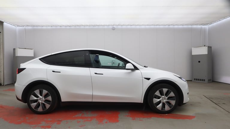 2022 Tesla Model Y Long Range Saloon Electric Automatic