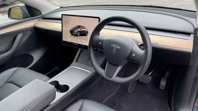 2022 Tesla Model Y Long Range AWD 5dr Auto Electric