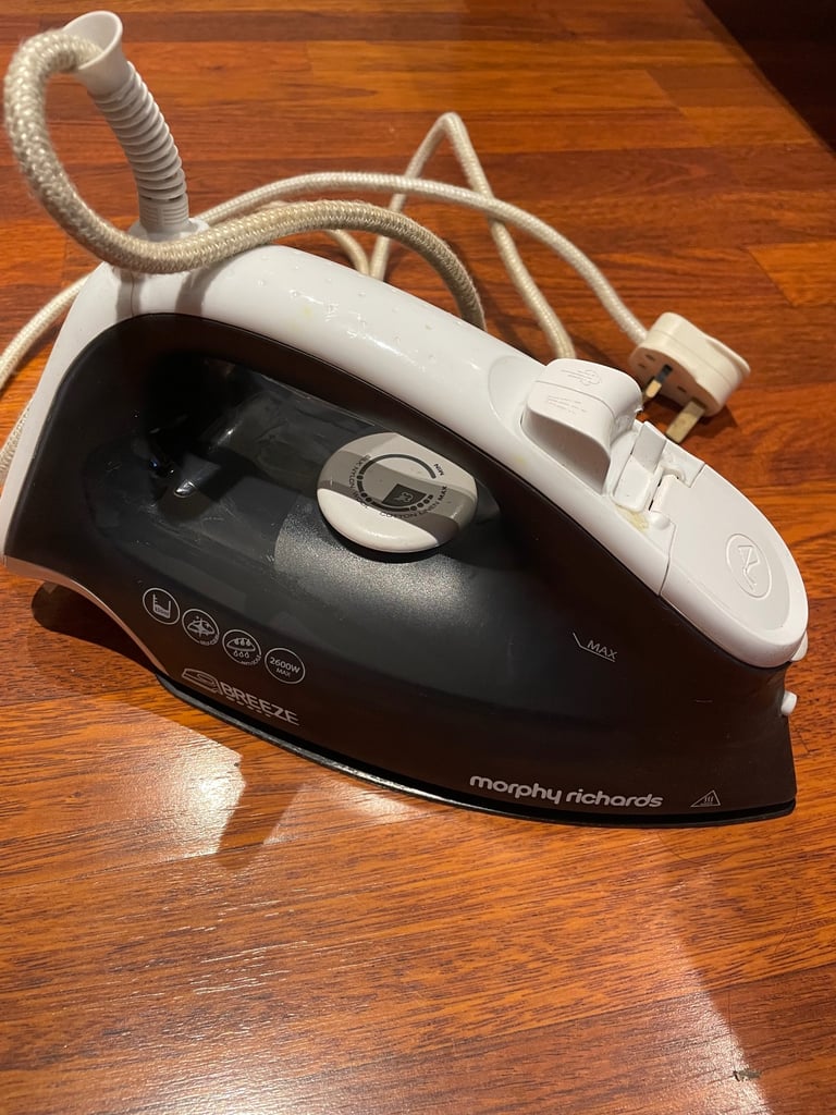 image for Morphy Richards iron breeze 300251