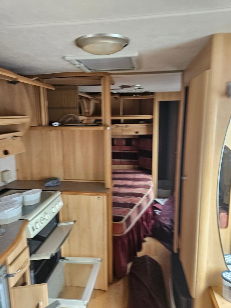 Sterling Eccles Elite Searcher Touring Caravan – For Sale