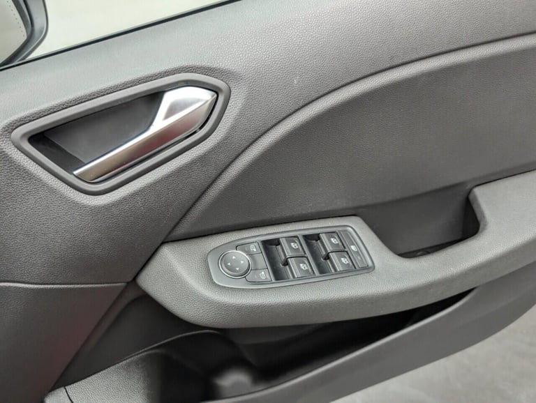 2023 Renault Clio 1.6 E-TECH Evolution Hatchback 5dr Petrol Hybrid Auto Euro 6 (s/s) (145 ps) HAT...