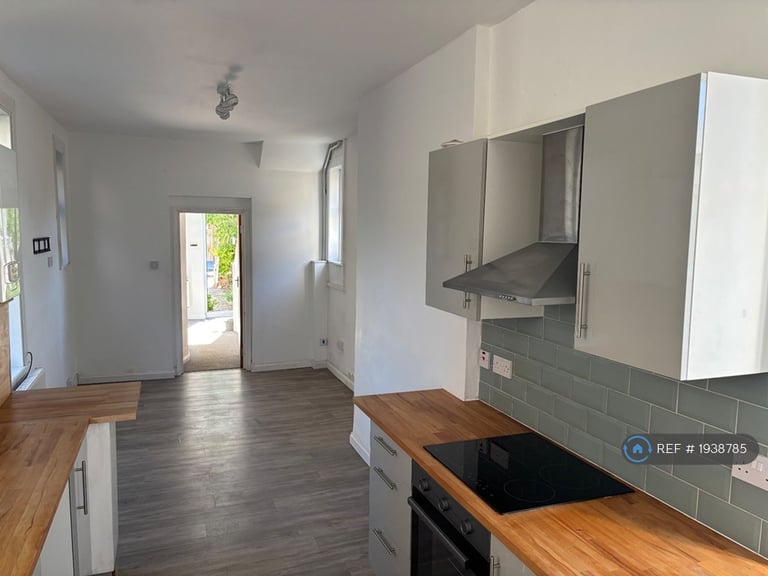 3 bedroom house in Harold Avenue, Westgate-On-Sea, CT8 (3 bed) (#1938785)