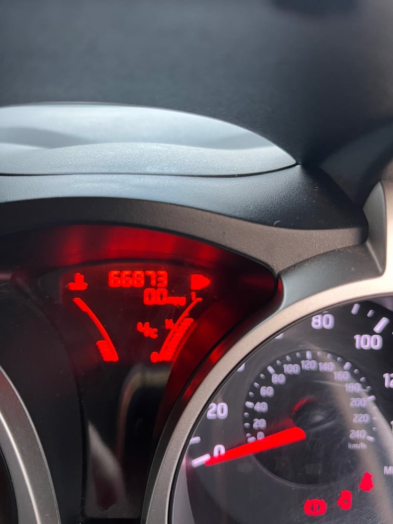 Nissan, JUKE, Hatchback, 2011, Manual, 1598 (cc), 5 doors