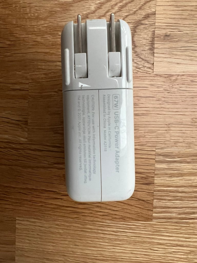 Apple 67W adaptor, American plug