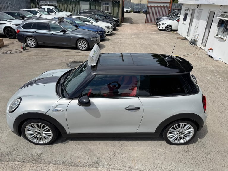 2014 MINI Cooper 2.0 PETROL AUTO Hatchback Petrol Semi Automatic