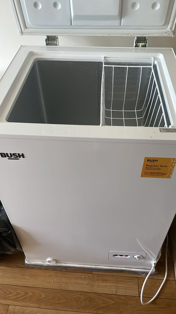 Frezzer Chest freezer very good condition Free local delivery 