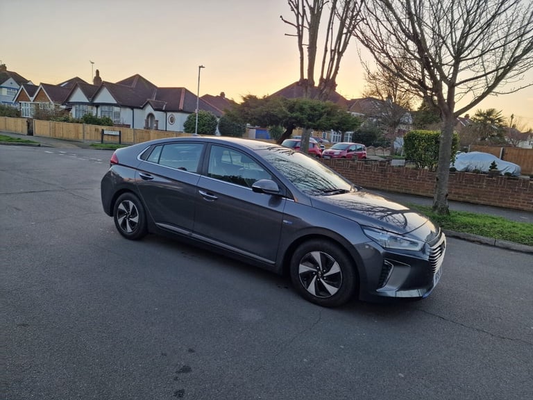 image for 2018 Hyundai IONIQ 1.6 GDi Hybrid Premium SE 5dr DCT HATCHBACK Petrol/Electric Hybrid Automatic
