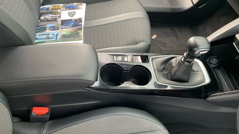 2022 Peugeot 2008 1.5 BlueHDi Allure Premium SUV 5dr Diesel Manual Euro 6 (s/s) (110 ps) SUV Dies...