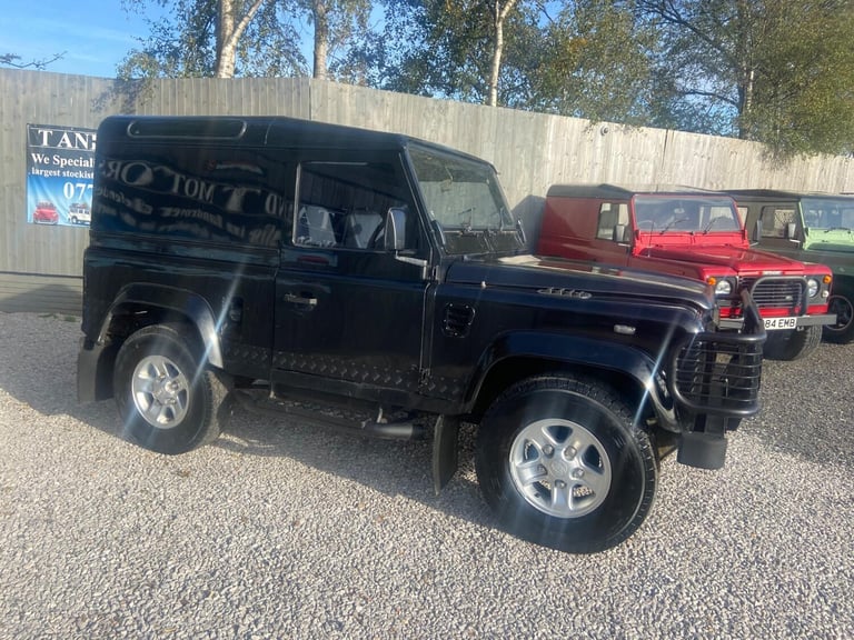  Land Rover Defender 90 2.5 TDi County Station Wagon 3dr Diesel Manual (111 bhp) Diesel Manual