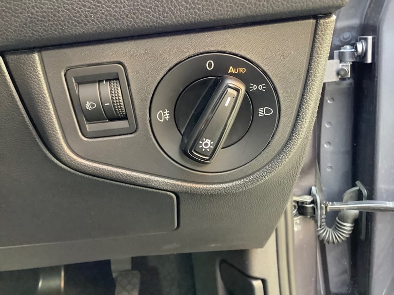 2024 Volkswagen Polo LIFE Hatchback Petrol Manual