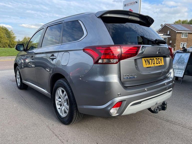 2020 Mitsubishi Outlander 2.4h TwinMotor 13.8kWh Verve CVT 4WD Euro 6 (s/s) 5dr ESTATE Petrol/Ele...