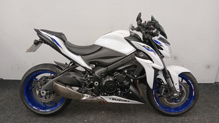 image for SUZUKI GSXS1000 ** LOW MILEAGE - RENTHAL BARS - TAIL TIDY **