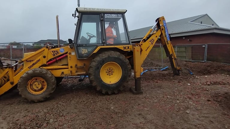 JCB 3CX SiteMaster digger for hire with operator.