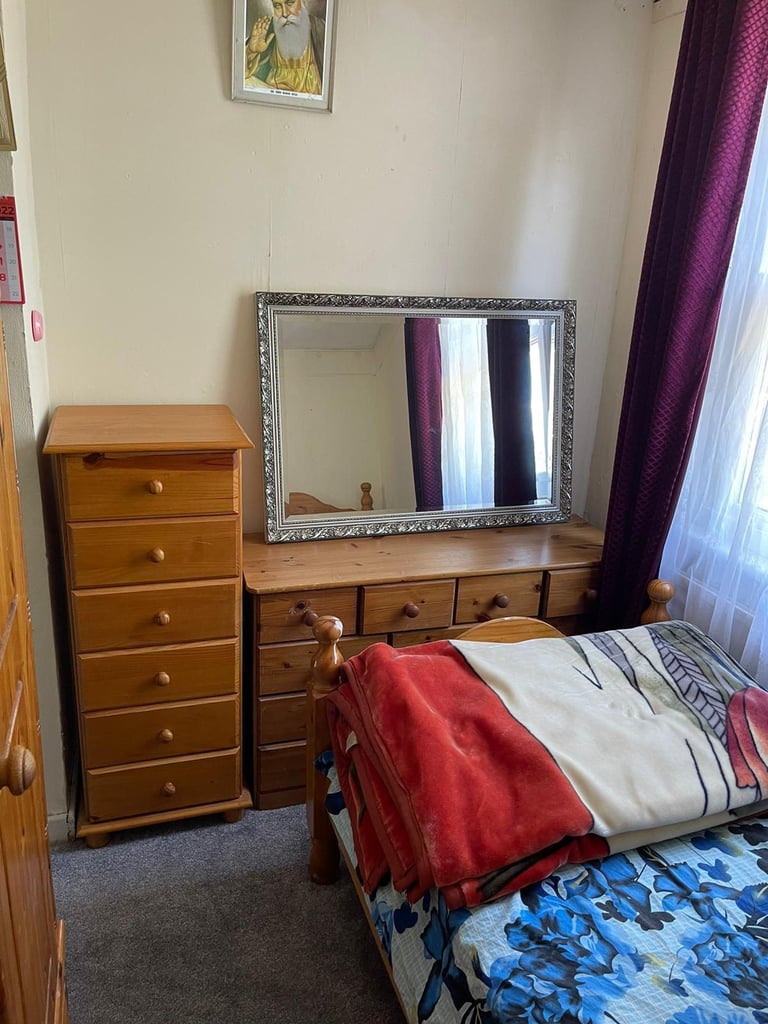 Spacious & Cosy Box Room For Rent AT E15 3PY