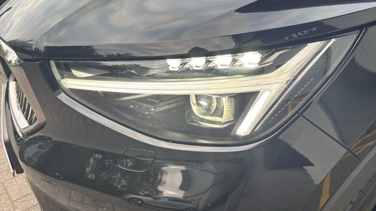 2025 Volvo XC40 Ultra, B3 Mild hybrid, Petrol, Bright Estate Petrol Automatic