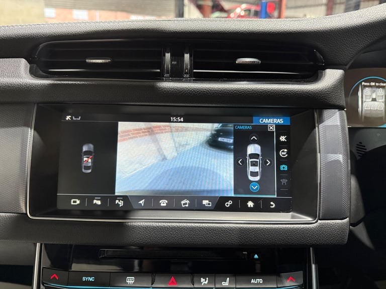 2017 Jaguar XF 2.0d R-Sport Saloon 4dr Diesel Auto AWD Euro 6 (s/s) (240 ps)