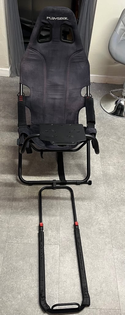Playseat foldable cockpit 