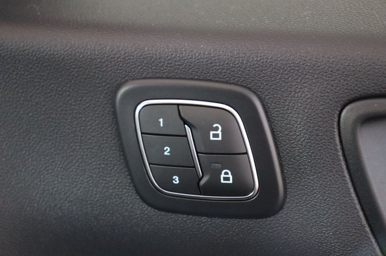 2024 Ford Kuga 2.5 Duratec 14.4kWh ST-Line 5dr CVT (APPLE CAR PLAY) Automatic