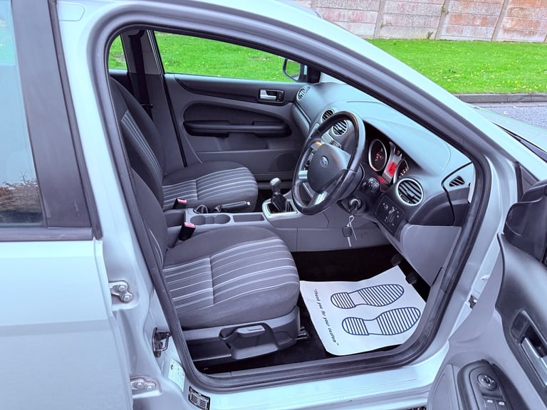 2008 08 FORD FOCUS 1.6 STYLE PETROL 5 DOOR MANUAL SMART FAMILY CAR - Image 16