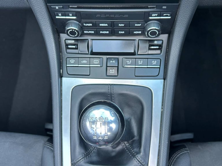 2017 Porsche Boxster 2.0 2dr CONVERTIBLE PETROL Manual