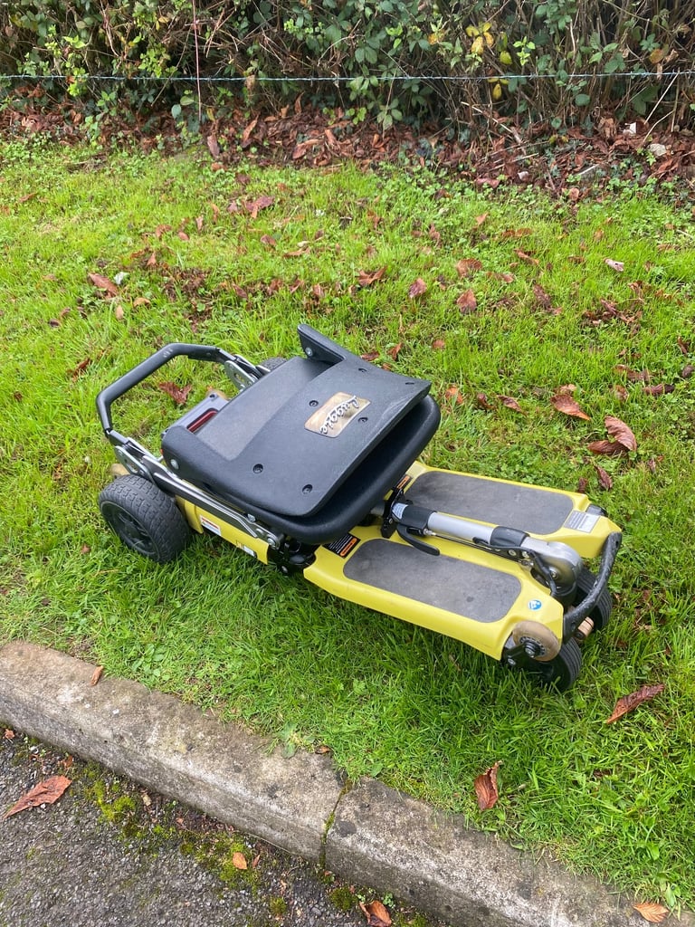 Luggie Elite Folding Mobility Scooter 