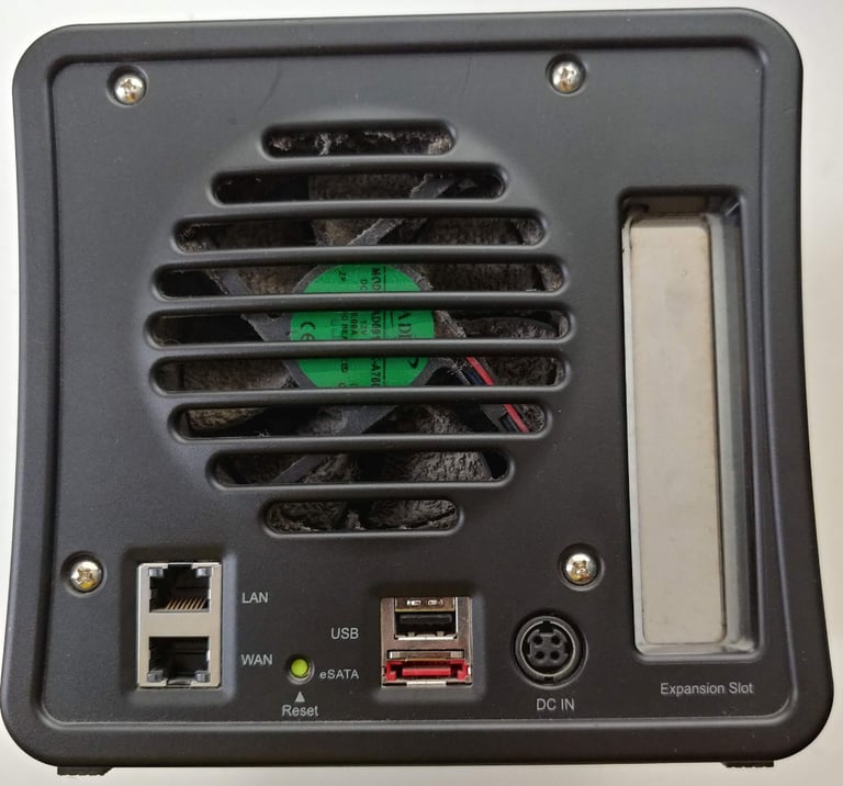 Thecus N3200 3 bay NAS No HDDs Diskless Server w/ PSU like Synology or Qnap