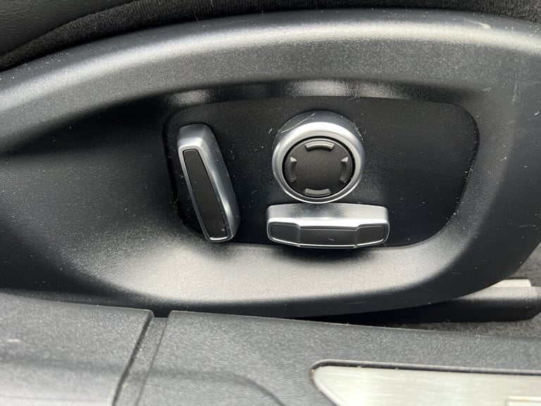 2019 Jaguar XF 2.0 PORTFOLIO 5DR AUTOMATIC Estate Petrol Automatic